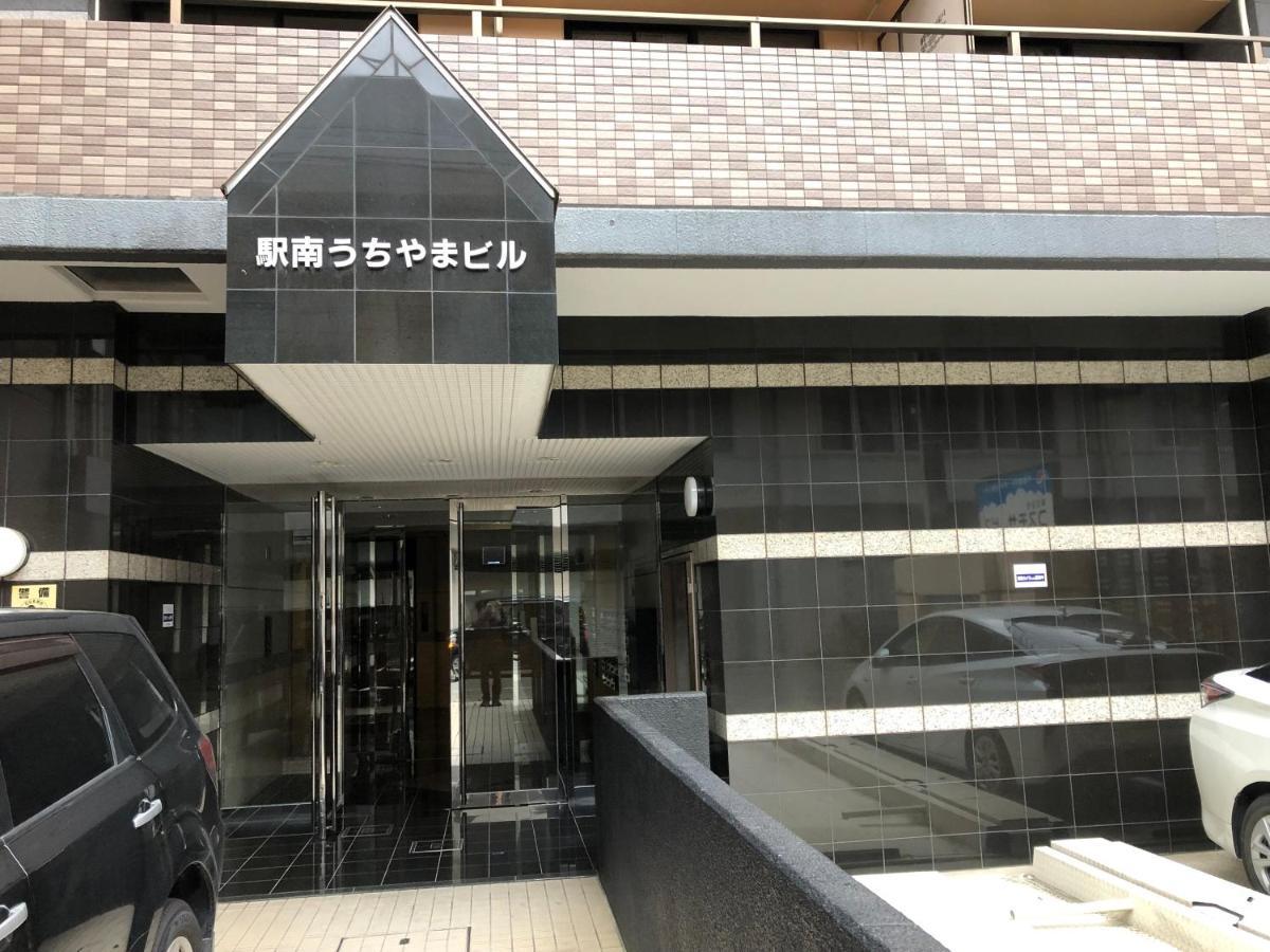 駅南うちやまビル1 Daire Fukuoka  Dış mekan fotoğraf